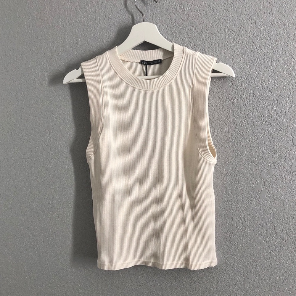 ZARA SLEEVELESS RIBBED TOP